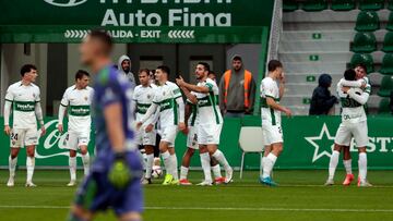 Mendoza acerca al Elche al playoff y agrava la crisis del Burgos