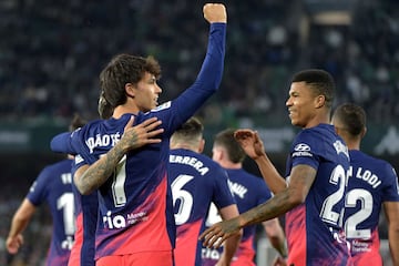 0-1. João Félix celebra el primer gol.