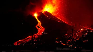 La Palma volcano eruption today: evacuation, possible tsunami and live updates