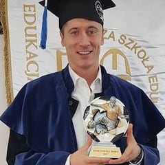 Lewandowski se gradúa