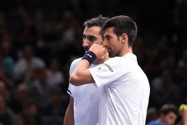Murray can snatch top spot from Djokovic in Paris