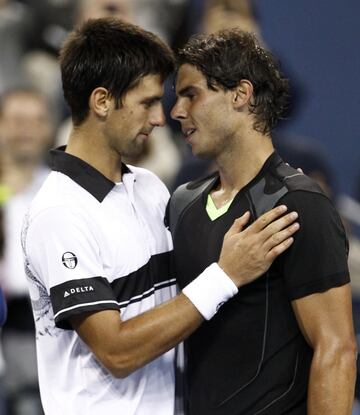 El tenista español ganó al serbio por 6-4, 5-7, 6-4 y 6-2.