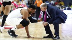 Gustavo Ayón es operado "con éxito" del hombro izquierdo