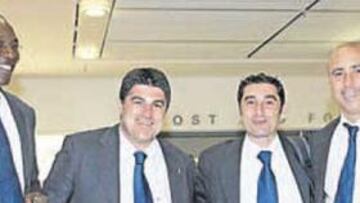 <b>LOS TÉCNICOS. </b>Tommy N'Kono, Eduard Mauri, Ernesto Valverde y Tintín Márquez, ayer en Bremen.
