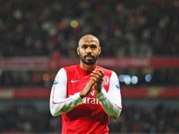 Thierry Henry, uno de los mejores delanteros de todos los tiempos en Francia. Es el máximo referente del Arsenal en los últimos 30 años. Fue campeón del mundo en 1998 y de la Champions League con el FC Barcelona (2009)