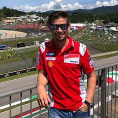 Stoner cree que Lorenzo lo ha hecho mejor en Ducati que Rossi