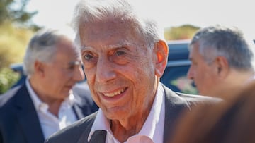 Mario Vargas Llosa reaparece tras las dudas sobre su estado de salud