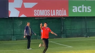 Crack chileno visitó a la Roja y se lució con este golazo: ¡celebró como Cristiano!