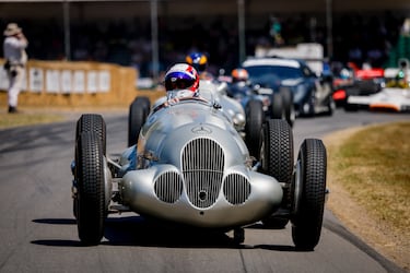 El Mercedes-Benz W125 es un automóvil de carreras que se produjo en 1937. Fue un coche de Gran Premio diseñado para la temporada de 1937, donde Rudolf Caracciola ganó el Campeonato Europeo de Pilotos con este modelo.