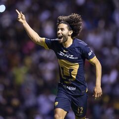 El duelo entre César Huerta y Diego Valdés en el Clásico Capitalino