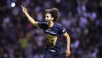 El duelo entre César Huerta y Diego Valdés en el Clásico Capitalino