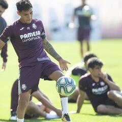 El Rayo se plantea fichar a dos extremos y suena Leo Suárez