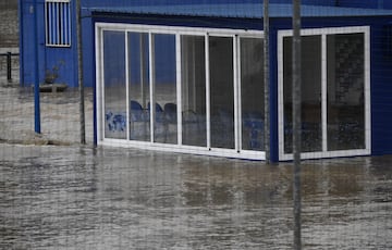 El Real Oviedo no ha podido entrenarse hoy en El Requexón debido a las inundaciones en la ciudad deportiva causadas por las continuas lluvias de estos días en Asturias.