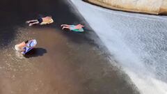 Consiguen millones de visualizaciones tirándose ilegalmente por un “tobogán”