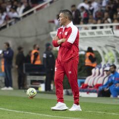 Ignacio Ambriz no se confía de mala racha de Chivas