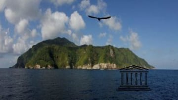 La ONU lo considera una de las naciones más megadiversas del mundo. El mismo Índice de la Felicidad al que hicimos mención considera al país como una potencia sustentable y un ejemplo en el cuidado del medio ambiente. La Isla de Coco, situada a 24 kilómetros de su costa, ha sido declarada como patrimonio de la Humanidad por la Unesco por su biodiversidad, más de 10 mil especies de animales y plantas conviven en ella.