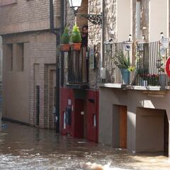 El Ebro se desborda: inunda el casco antiguo de Tudela