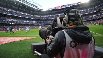 Mediaset denuncia a LaLiga por prohibirle la entrada al campo