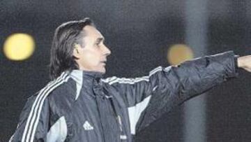 <b>CONFIANZA. </b>El técnico del Castilla apostará por una línea continuista en La Condomina.