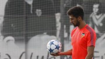 André Gomes, durante el entrenamiento.