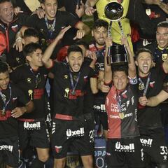 Colón hizo historia en San Juan y logró su primer título al golear a Racing