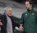 Mou: "Qué pena que no haya entrevistas a los árbitros, ¿no?"