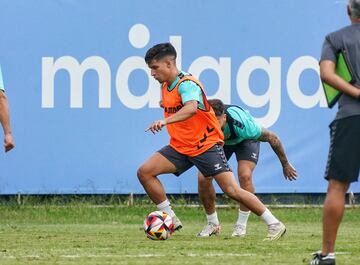 Haitam, en un entrenamiento con el Málaga CF.