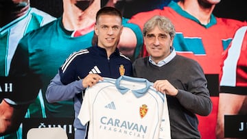 05/02/26 REAL ZARAGOZA ACTO PRESENTACION NUEVO JUGADOR
Nikola Cumic y Txema Indias