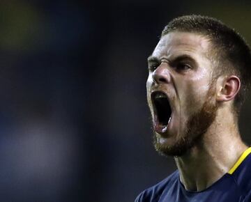 Buenos Aires, 27 enero 2018
SUPERLIGA
Boca Juniors vs Colon Sta Fe por la fecha 13 del Torneo en el Estadio La Bombonera.
Gol y festejo de Nahitan Nandez de Boca Juniors
Fotos Gustavo Ortiz
