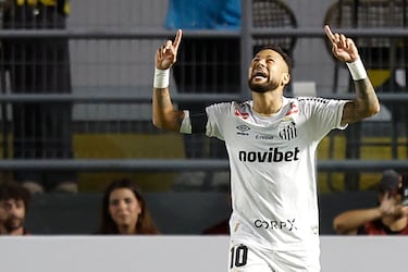 Saltan chispas con Neymar