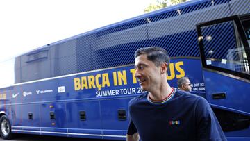 DALLAS, TEXAS - JULY 26: Robert Lewandowski #12 of FC Barcelona arrives with his team for the match against Juventus in an 2022 International Friendly match at the Cotton Bowl on July 26, 2022 in Dallas, Texas. Ron Jenkins/Getty Images/AFP
== FOR NEWSPAPERS, INTERNET, TELCOS & TELEVISION USE ONLY ==