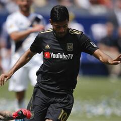 Vela: Me da igual si es Zlatan o Ronaldo, hay que mejorar