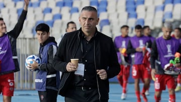 Futbol, Nublense vs Aucas.
Fase de grupos, Copa Libertadores 2023.
El entrenador de Nublense Jaime Garcia es fotografiado durante el partido del grupo A de Copa Libertadores contra Aucas disputado en el estadio Ester Roa de Concepcion, Chile.
02/05/2023
Eduardo Fortes/Photosport

Football, Nublense vs Aucas.
2023 Copa Libertadores Championship.
The coach of Nublense Jaime Garcia is photographed during the Copa Libertadores group A match against Aucas at the Ester Roa stadium in Concepcion, Chile.
02/05/2023
Eduardo Fortes/Photosport