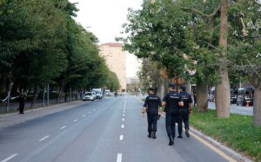 Con un alto dispositivo de seguridad, el Valencia Basket recibe al Maccabi de Tel Aviv en la tercera jornada de la Euroliga. El partido ha sido declarado de alto riesgo y habrá cerca de 700 agentes velando por la seguridad dentro y fuera del pabellón.