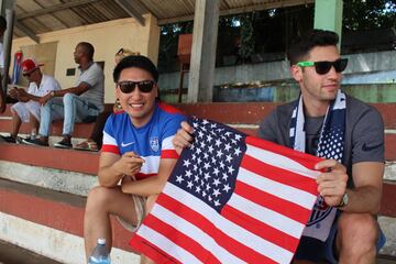 La fiesta del Cuba-USA en las gradas; amigos 69 años después