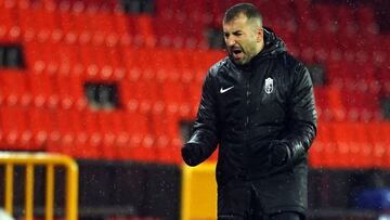 Diego Mart&iacute;nez durante un partido.