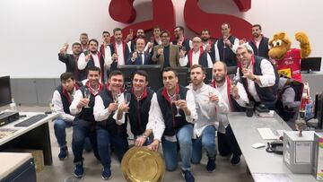 Los hispanos visitan la redacción de As tras el campeonato europeo