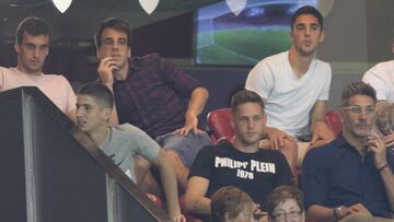 Remiro en la grada de San Mamés.