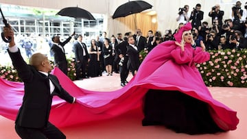 ARCHIVO - Lady Gaga asiste a la gala ben&eacute;fica del Instituto del Traje del Museo Metropolitano de Arte para celebrar la inauguraci&oacute;n de la exposici&oacute;n &quot;Camp: Notes on Fashion&quot; en Nueva York el 6 de mayo de 2019. 