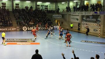 El Cangas rescata un punto vital con el tiempo cumplido