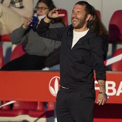 Óscar Fernández se indigna con el arbitraje: "Eran penaltis claros y la árbitra pidió disculpas"