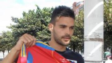 <b>ABSOLUTO. </b>Botía se muestra con la camiseta estelada de la Roja.