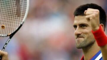 Djokovic superó con contundencia al estadounidense Andy Roddick y pasa así a la tercera ronda del torneo.