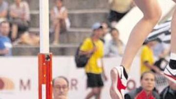 <b>ROZÓ EL RÉCORD DE ESPAÑA. </b>Ruth Beitia acometió el listón colocado en 2,01. No lo salvó, pero las sensaciones son positivas y podría pelear en Gotemburgo por los metales.