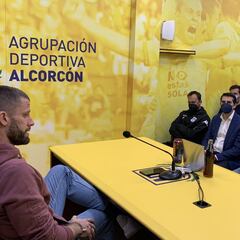 Dani Jiménez se despidió del Alcorcón entre lágrimas