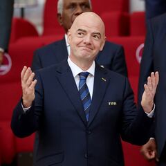 Infantino y el brazalete de Kane