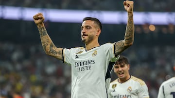 MADRID, 27/09/2023.- El delantero del Real Madrid Joselu Sanmartín celebra tras anotar el 2-0 durante el encuentro de la jornada 7 de LaLiga EA Sports entre el Real Madrid y la UD Las Palmas en el Estadio Santiago Bernabéu, este miércoles en Madrid. EFE/ Kiko Huesca