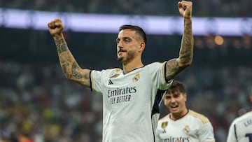 MADRID, 27/09/2023.- El delantero del Real Madrid Joselu Sanmartín celebra tras anotar el 2-0 durante el encuentro de la jornada 7 de LaLiga EA Sports entre el Real Madrid y la UD Las Palmas en el Estadio Santiago Bernabéu, este miércoles en Madrid. EFE/ Kiko Huesca
