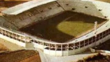 <b>NACIÓ AISLADO. </b>El estadio Antonio Román se construyó en los terrenos del actual barrio de Orriols y estaba en medio de la huerta, por lo que era de difícil acceso para los aficionados. Alrededor del campo pasaba la carretera de llegada que evitó que el campo fuera del todo circular. Ahora, los accesos y servicios son completos.