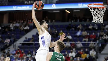 Tristan Vukcevic, antes de machacar sobre Blazevic en la jugada de la noche.